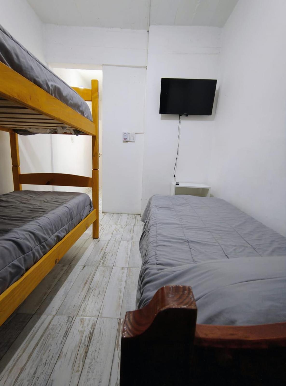 El Faro Hostel Puerto Madryn Eksteriør billede
